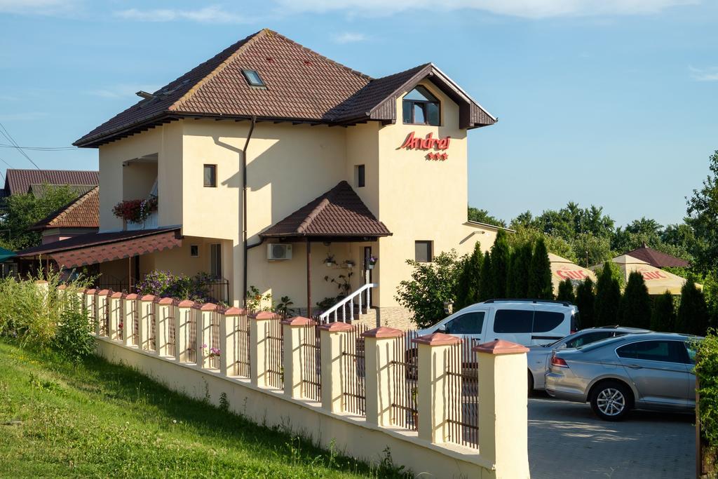 Pensiunea Andrei Rm Valcea Râmnicu Vâlcea Exterior foto